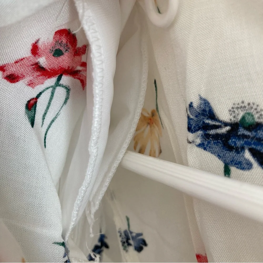 Cricket Lane Vintage White Floral Collared Button Down Shirt With Shoulder Pads - Picture 5 of 5